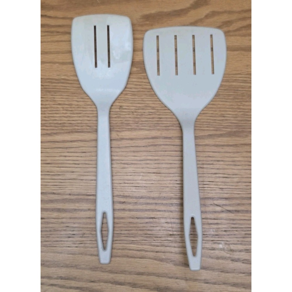 Vintage Tailor Made Nylon Spatula Turner Flipper 4 & 2 Slotted Lot Of 2 White